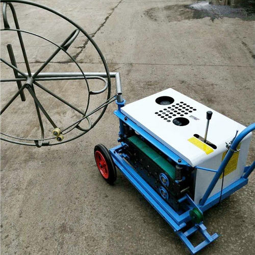 电缆牵引机